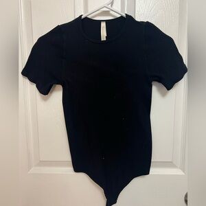 Aritzia Babaton T Shirt Bodysuit